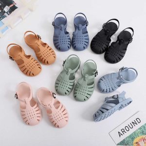 Sandales Spring and Summer Girls Baby Candy Soft Sole Princess Fashion Breathable Hollow Sports D240527