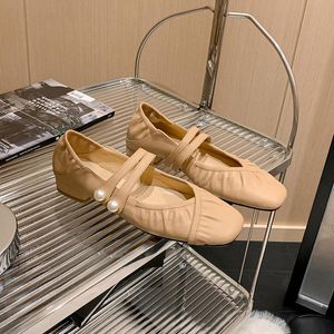 Sandalen Spring Women Ballet Flats Soft Leather Daily Flat Shoes Comfortabele Low Heeled Outpared Woman Casual met PearlsSandals
