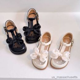 Sandalias estilo niñas princesa zapatos 2023 verano nuevas niñas niños zapatos de cuero casuales sandalias huecas zapatos para niños R230603