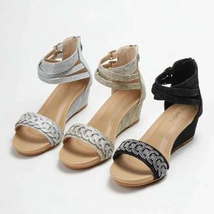 Sandalen zomer 2024 vrouwen flash diamant Romeinse schoenen wig hiel mode donker patroon kruisbanden zip dames feest roeping sa 0e06