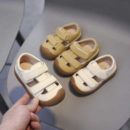 Sandalen zomer babymeisjes jongens sandalen comfortabel baby peuter schoenen kinderen schoenen schoenen anti-bolletige zachte zool kids strand sandalen 240423