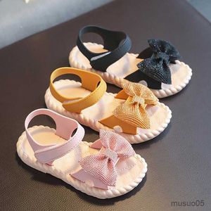 Sandalen zomer babymeisjes sandalen zacht ademend comfortabel holow out schattige mode kinderschoenen mode zoete prinses kinderen sandalen