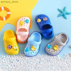 Sandales Summer Baby Chaussures Girls Sandales Boys Mules Girls Sandales Cartoon Baby Sandales Garçons et enfants Chaussures de jardin240429