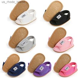 Sandalen zomer babyschoenen geschikt voor meisjes en jongens non slip zachte zool holle ontwerp kinder sandalen eerste verhuizers en peuter schoenensl240429