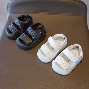 Sandales d'été bébé semelle souple mode respirant sandales à talons plats Pu garçon fille chaussures tout-petit premier marcheur chaussures anti-dérapant 1-3 ans AA230518