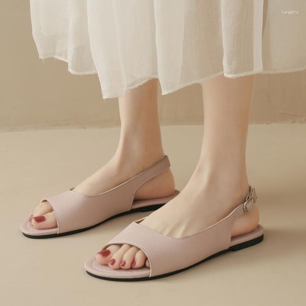 Sandalias básicas de verano para mujer, zapatos planos informales de tacón bajo con punta abierta, hebilla de una palabra concisa, elegantes y poco profundas para mujer
