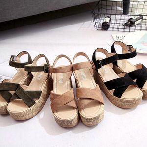 Sandalen zomer gesp buckle dames fluwelen kudde kudde vis mond mode hak hakplatform open tenen dames schoenen laten vallen