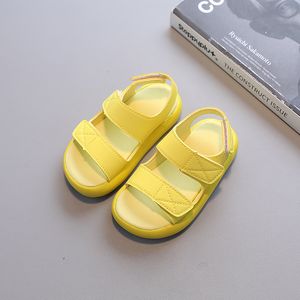 Sandalen zomer kinderen sandalen schattige pure kleur baby strandschoenen mooi geel open teen meiden sandalen ademen op blote voeten jongens sandaal 2305222222