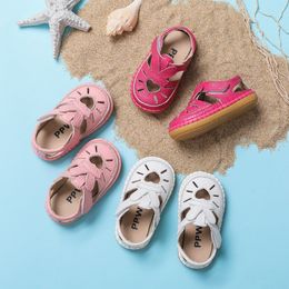 Sandales Summer Infant Sandales Bébés Filles Anti-collision Toddler Chaussures Amour Fond Mou En Cuir Véritable Enfants Enfants Sandales De Plage 230606