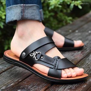 Sandales Summer Men's Open Toe Fashion Trend Chaussures de plage Pantoufles en cuir