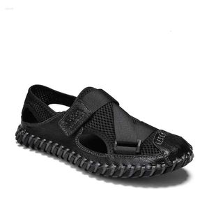 Sandals Salms Men's Plack Place Cuir Chaussures en cuir Tendance extérieure Sports décontractés Flat GRAND 617 630 D D98D 98