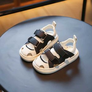 Sandales Summer Nouveau bébé Sports Casual Shoes Mesh supérieur respirant Soft Non Slip Premier étape D240527