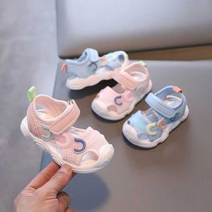 Sandalen zomer nieuwe jongens sandalen met anti -kick zachte zool functies geschikt voor vrouwen en kinderen non slip wandelschoenen babyschoenen D240515