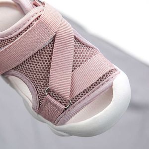 Sandalen zomer nieuwe kinderen baby stevige zachte bodem blote voeten sandalen jongens meisjes anti-kick voetbescherming schoenen