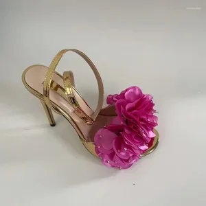 Sandales d'été à tête ronde en cuir laqué à fleurs avec strass, talons hauts fins, robe de banquet polyvalente, grandes chaussures pour femmes