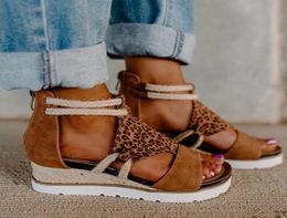 Sandalen zomerschoenen vrouwen dames luipaard wig hiel open teen casual flats vrouwelijke Romeinse stijl plus size 2021 mode7050487