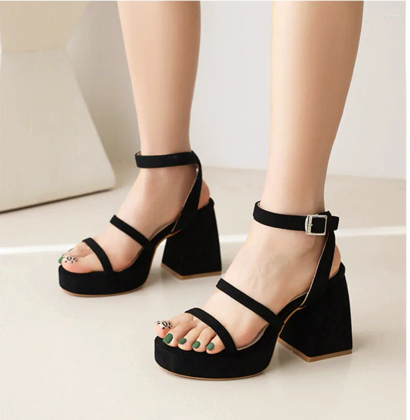 Sandálias estilos de verão moda exposta toe de salto alto rebanho feminino simplicidade fivela salto grosso tamanho 32-46
