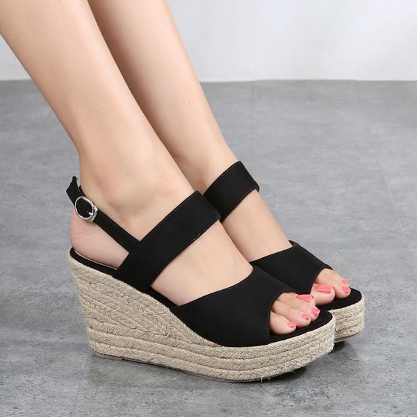 Sandales Été sandales à talons compensés femmes talons hauts bout ouvert noir plate-forme chaussures talon de paille dames chaussures et sandales 230825