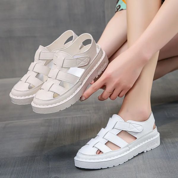 Sandals Summer femme baskets sandales platefrom plats décontractés gladiateur de mode blanc élégant confortable 2023 Trend plage livraison gratuite