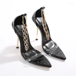 Sandales d'été à talons hauts en métal pour femmes, chaussures polyvalentes de luxe avec chaîne en diamant, bout pointu, Stiletto