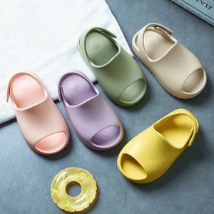 Sandalen peuter babyjongens meisjes openen sandalen vaste kleur softsleed niet -slip dia sandalen kindercasual slippers z0225