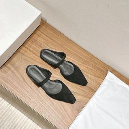 Sandals Totem Fashion Shoes s Merken voor vrouwen Classic Solid Color Design Sandaal Hoge kwaliteit Lederen Trend Simple Flat Low Fahion Brand Schoen Claic Deign 949