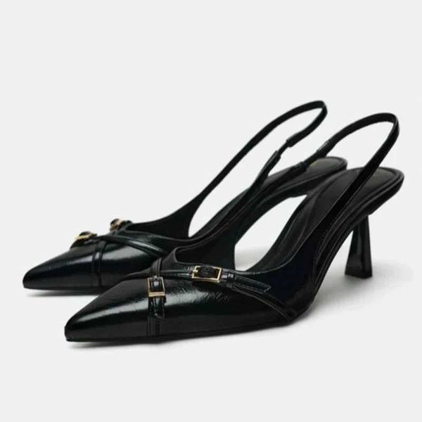 Sandalias TRAF Mujeres Pomba de cuero negro Fashion Medium Talle Sandalias Mujeres para mujer Dot Toe Party Tisos altos altos para mujer Sling único J240416