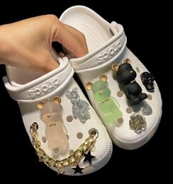 Sandals trendy Rhinestone Charms Designer Diy Quality Damesschoenen voor Jibs Anime Chain S Buckle Kids Boys Girls 2206231429993