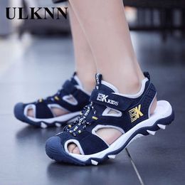 Sandalen ULKNN BOY'S Sandalen met gesloten neus Zomer 8 Antislip SoftSole Jonge STUDENTEN Sandalen Jongen 9 Big Boy 12YearOld Z0225