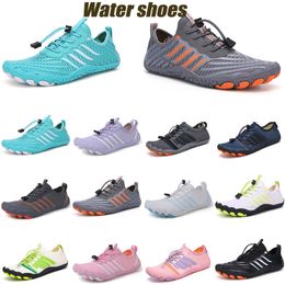 Sandalen Unisex Aqua Schoenen Heren Sneldrogende Surfschoenen Outdoor Ademend Mesh Dames Waterschoenen Strand Sneakers lage prijs