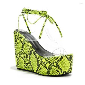 Sandales en gros usine 2024 personnalisé mode dames talons hauts fantaisie grosses femmes compensées soirée chaussures sexy