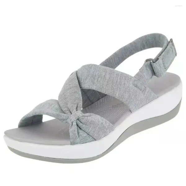 Sandals Femmes 2024 Été fermé à orteil Roman Bow Platform Calages Plus taille 43