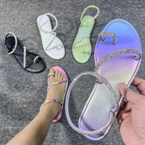 Sandalias de mujer, calzado de verano 2023 con diseño de diamantes de agua coloridos, zapatos planos de lujo con punta abierta para vacaciones en la playa para mujer