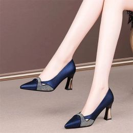 Sandales Femmes classiques Crystal bleu marine brillant Chaussures à talons hauts Lady Spring Summer Comfort Élégant Pumps Mulheres de Salto Alto E357