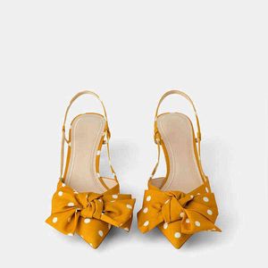 Sandalen vrouwen hoge hakken ontwerper nieuwe puntige pompen mode polka dots boog halverwege hakken sandalen strand dame schoenen 220412