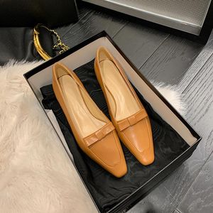 Sandalen vrouwen muilezel schoenen vierkante teen flats glippen op echte lederen dames loafers eenvoudige flat voor dagelijkse chaussures femmesandals