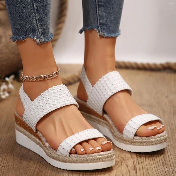 Sandals femmes sneaker dames fashion été toe toe talon talon épais semelles occasionnelles femmes proposées