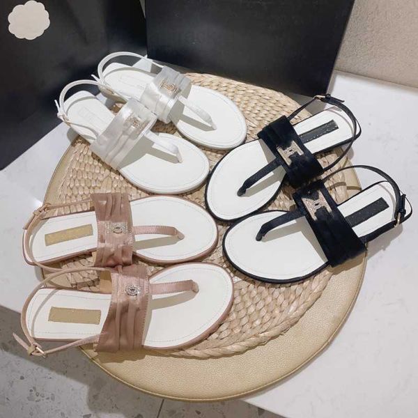 Sandalias Mujeres zapatillas Dinestono Cristal Hebilla Interlock Correa C Slingbacks Camellia Pearls Cadena Chanl Thong Sandals Flip Flip Mule Slips Sluys