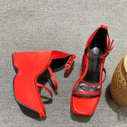 Sandalen Vrouwen Zomer Slippers Strand Wig Effen Multi Verscheidenheid Meisjes Waterdichte Platform Mode Sexy Schoenen