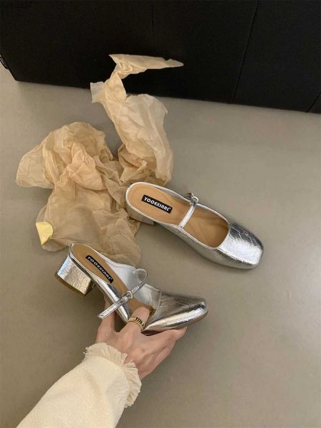 Sandalias para mujer Mule 2024 Zapatos para mujer Slide Square Toe apartamento Luxury Slide nuevo diseño cubierta con capucha tacón Zapatos De MujerL2403