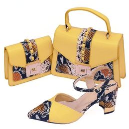 Sandalen prachtige gele hak 75 cm vrouw schoenen match handtas en portemonnee dierenafdrukken Afrikaanse kledingpompen set CR6769123605