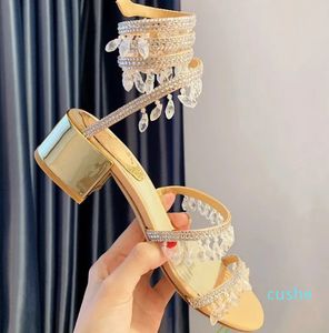 Sandalen y Crystal Lamp hanger Rhinestone Twining voetring Hoge hakken Designer schoenen Top Kwaliteit Flash Silver