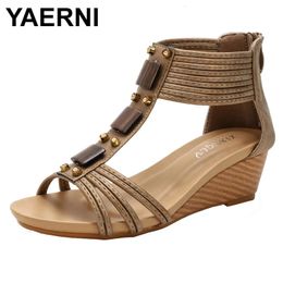 Sandalen YAERNI vintage stijl Wedge sandalen voor vrouwen strass Bohemen etnische stijl Romeinse schoenen moeder schoenen kralen schoen 231204