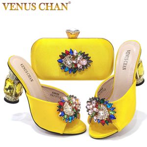 Sandales couleur jaune luxe talon mode fête femmes talons hauts sandales de soirée élégantes sacs et chaussures de mariage avec 230726