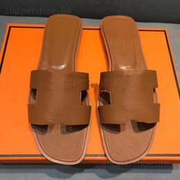 sandales pour femmes designer diapositives sandales pantoufles en cuir véritable appartements curseurs sandalias talon plat sandalen tongs mode sandale pantoufles femmes sandales