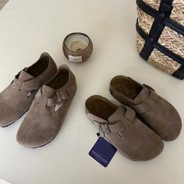 Chaussures Sangpo Boken pour hommes et femmes portant de nouvelles pantoufles en cuir véritable à bout en liège chaussures tout compris chaussures paresseuses décontractées printemps et automne