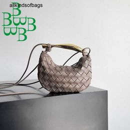 Bolso de sardina Bottegaa Venetas Bolsos 6b Serie tejida Mujer Piel de oveja de doble cara 2024 Nueva pequeña moda europea y americana