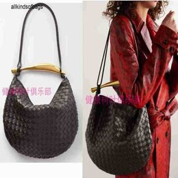 Sardine BottegaaVeneta Sacs Paris 1 Semaine Chine 23 Printemps Sac En Cuir Intreciato 3900 Euros