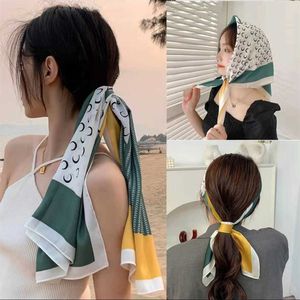 Sarongs De Luxe Foulard En Soie 70cm Marque De Luxe Designer Tête D'impression De Cheveux Grand Mouchoir Hijab Châle Femmes Bandana Foulard Silencieux Wrap P230403