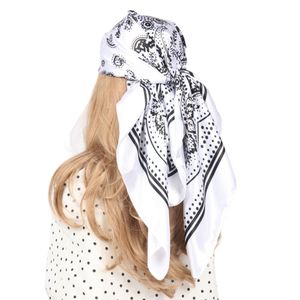 Sarongs Bufanda de seda Negro Blanco Retro HipHop Mujeres Banda para el cabello Pañuelo suave Vintage Pañuelo para la cabeza Mujer Pashmina Bandana 90X90CM Foulard 230605